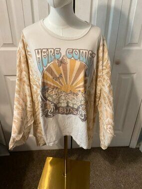 Here Comes The Sun Upcycled Graphic T-Shirt with Flowy Sleeves - OSFM